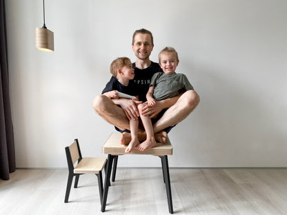 Table for TWINS - with 2 chairs and 2 drawers - for 1,5 to 8 years kids