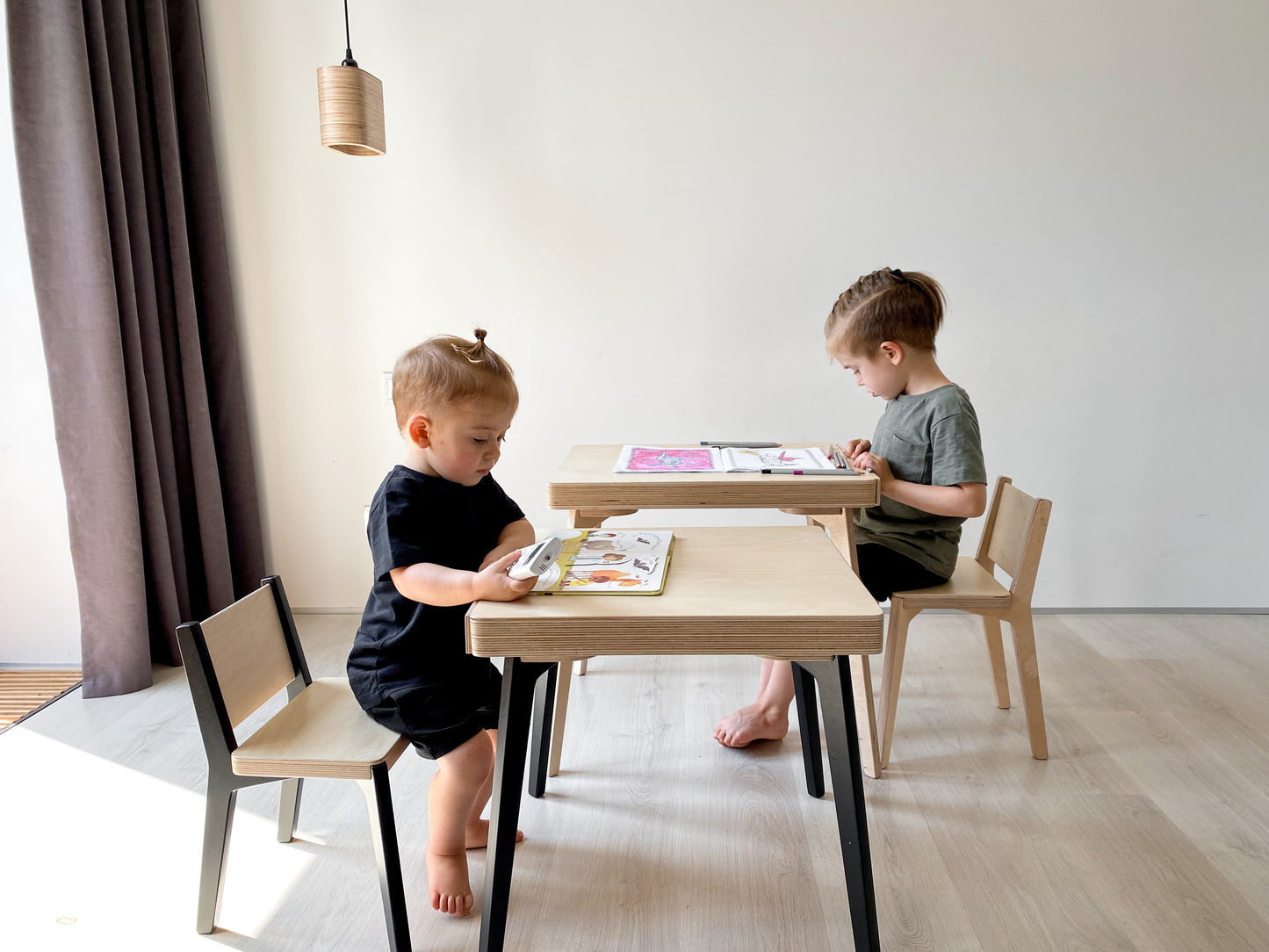 Table with Drawer and Chair for 1,5 to 8 years kids